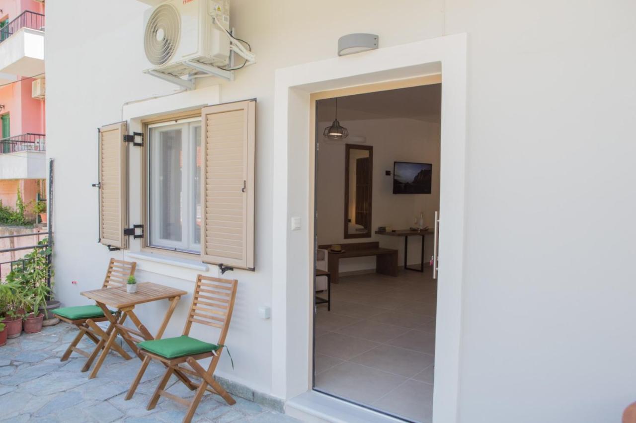 Le Quartier Comfy Studios Parga Exterior photo