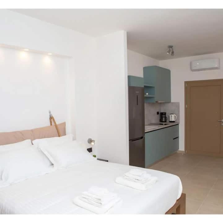 Le Quartier Comfy Studios Parga Exterior photo