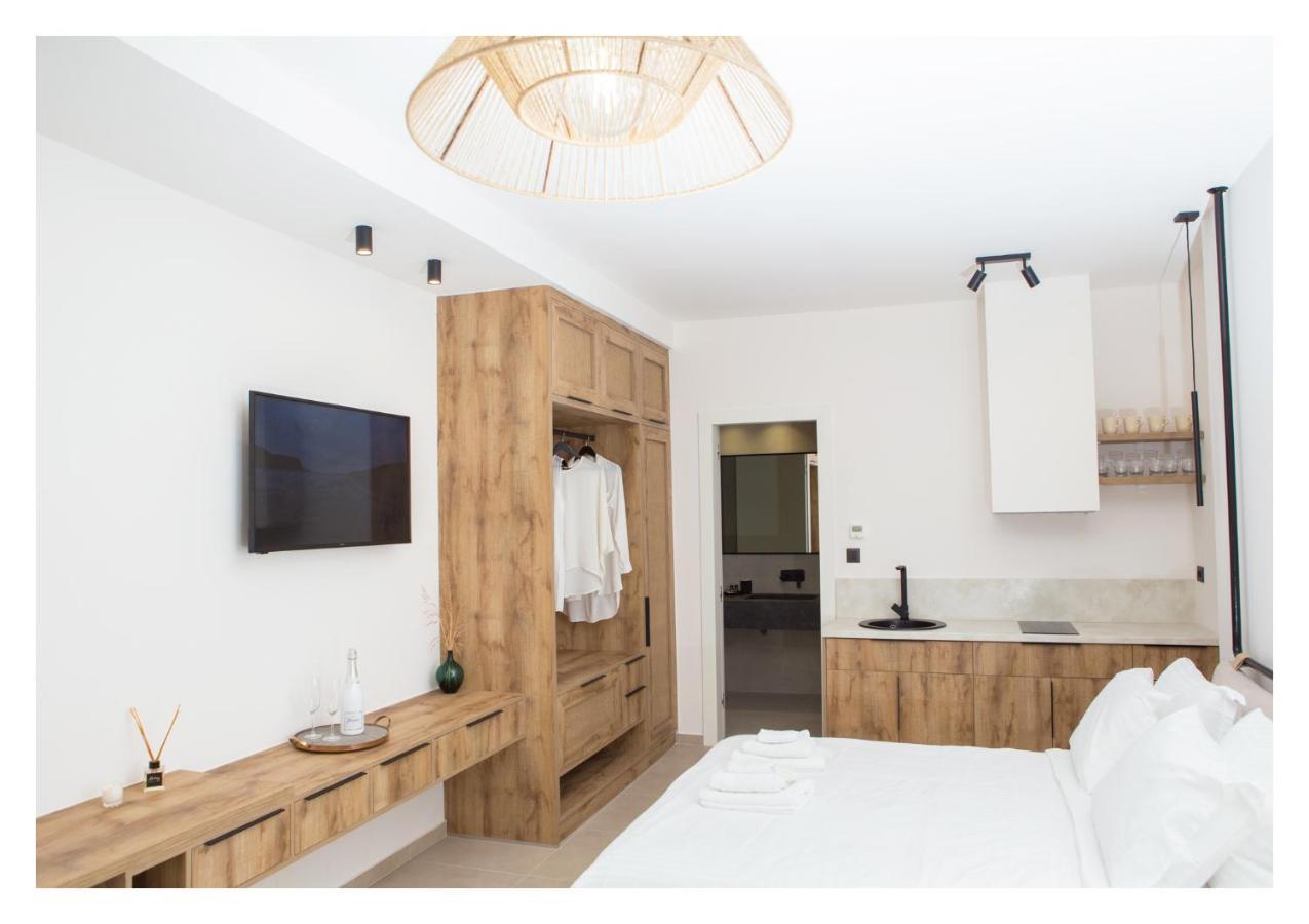 Le Quartier Comfy Studios Parga Exterior photo